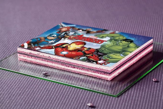 PAPEL COMESTIBLE PARA TARTAS DE LOS VENGADORES RECTANGULAR DE 15X21CM